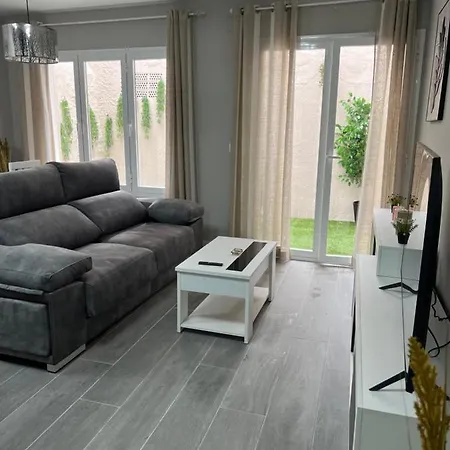 La Casita Del Castillo Tatil Evi